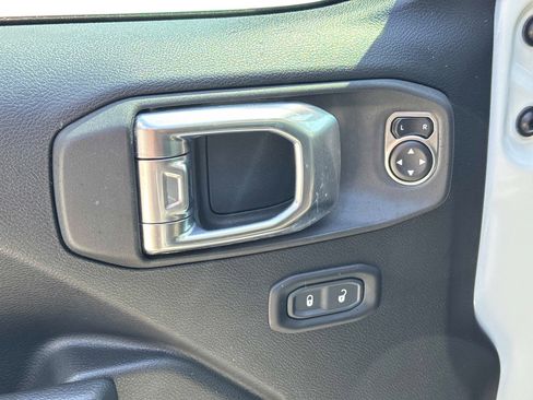 Used 2023 Jeep Wrangler Sport AWD/4WD image 13