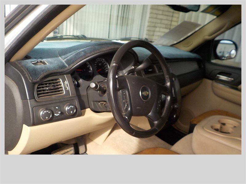 Used 2007 Chevrolet Avalanche LS AWD/4WD image 6