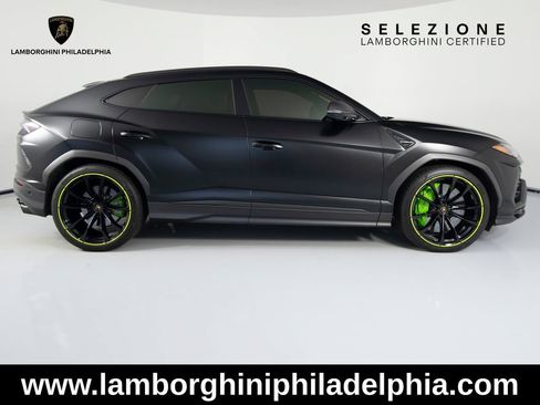 Used 2022 Lamborghini Urus AWD/4WD image 4