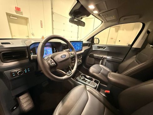 Used 2026 Ford Maverick Lariat w/ Black Appearance Package AWD/4WD image 15