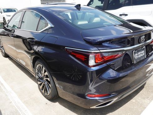 Certified 2024 Lexus ES 350 Ultra Luxury w/ Accessory Package (Z2) FWD image 9
