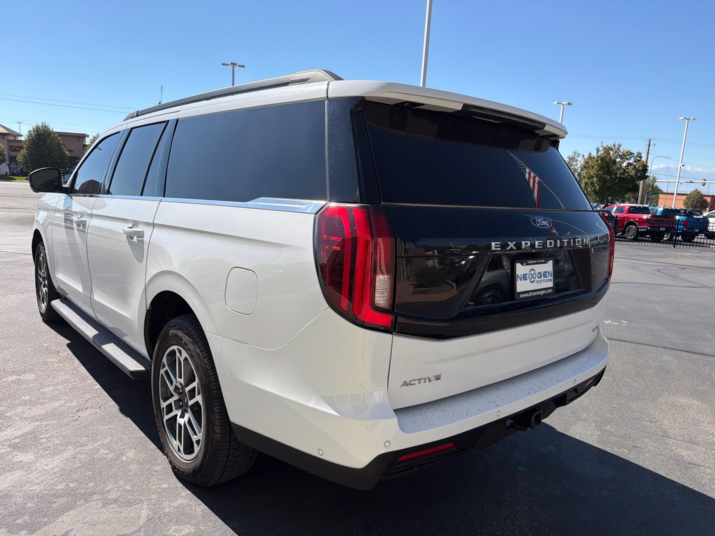 Used 2025 Ford Expedition Max Active AWD/4WD image 17