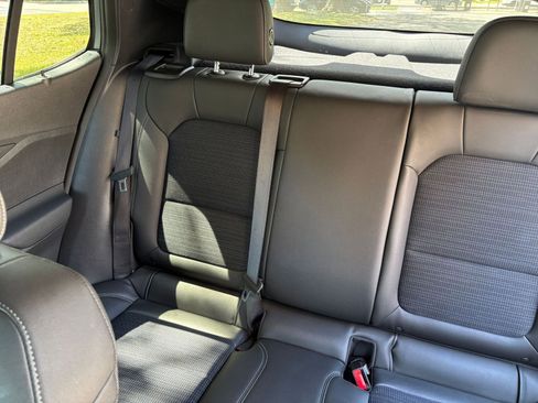 Used 2025 Buick Envista Preferred image 36