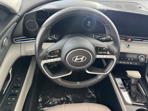 Used 2024 Hyundai Elantra Limited FWD image 23