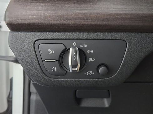 Used 2021 Audi Q5 2.0T Premium w/ Convenience Package image 39