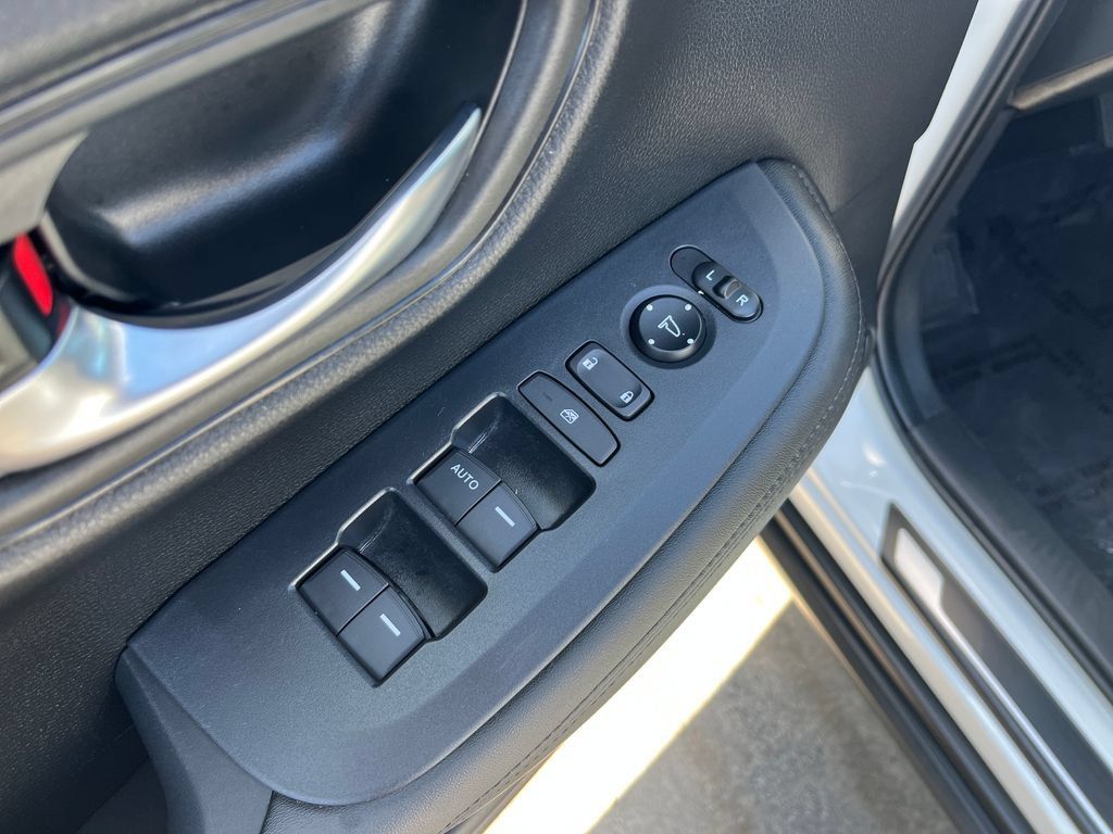 Certified 2024 Honda HR-V LX image 11
