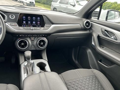 Used 2022 Chevrolet Blazer LT FWD image 23