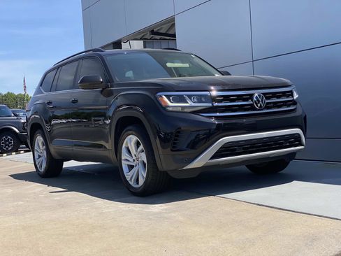 Used 2022 Volkswagen Atlas SE FWD image 2