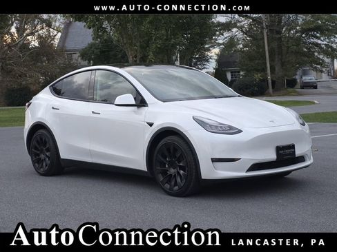 Used 2021 Tesla Model Y Long Range image 1