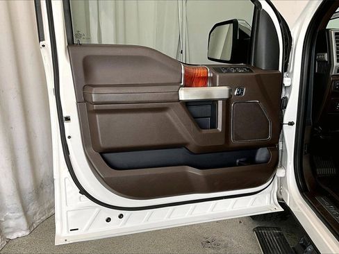 Used 2017 Ford F150 King Ranch w/ Equipment Group 601A Luxury image 21