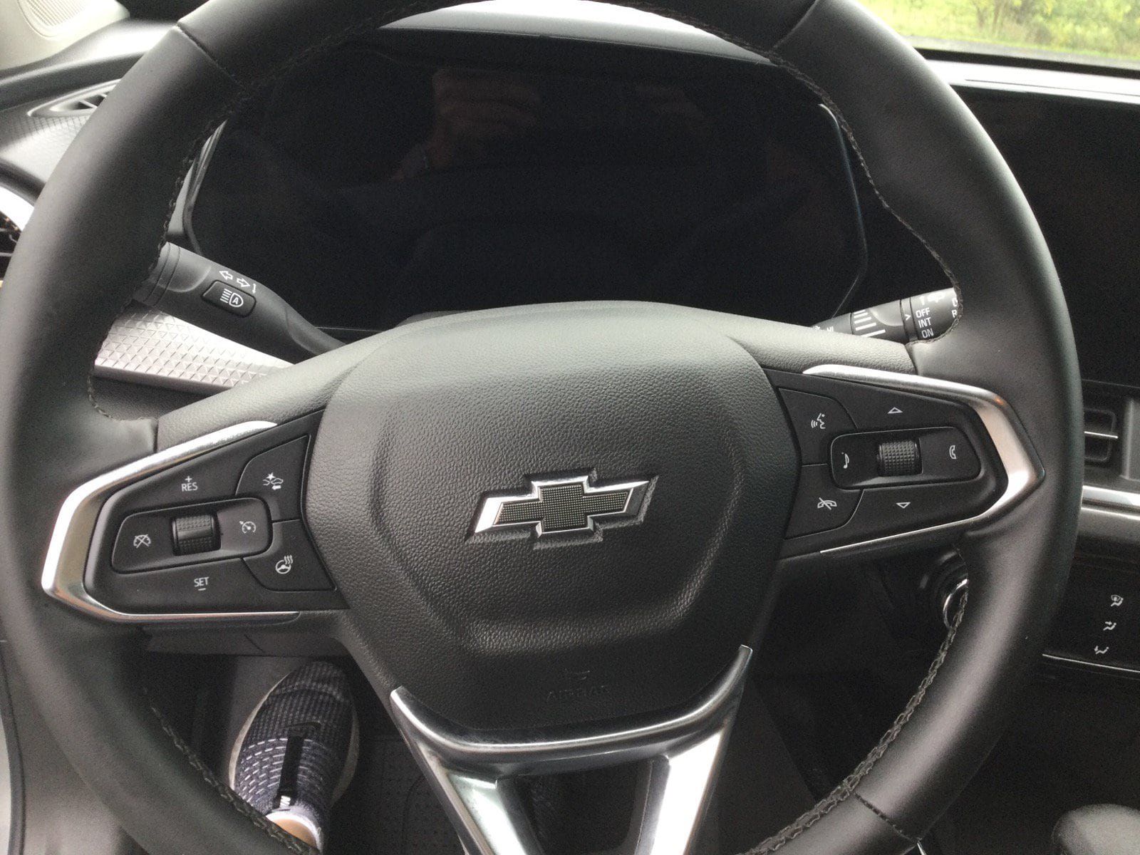 Used 2025 Chevrolet Trax ACTIV w/ Sunroof Package FWD image 16