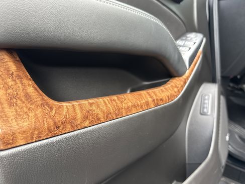 Used 2020 Chevrolet Tahoe Premier image 13