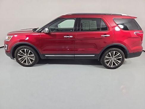 Used 2017 Ford Explorer Platinum image 4