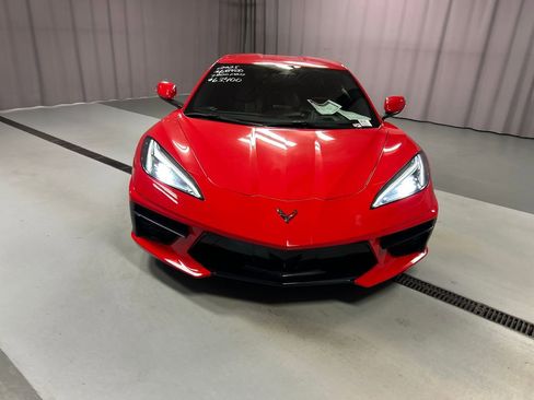 Used 2025 Chevrolet Corvette Stingray Coupe w/ 1LT image 2