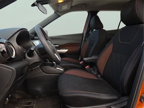 Used 2020 Nissan Kicks SR w/ Exterior Package image 11