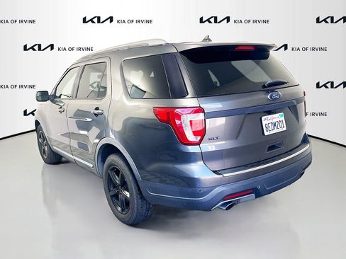 Used 2018 Ford Explorer XLT w/ Equipment Group 201A FWD image 5