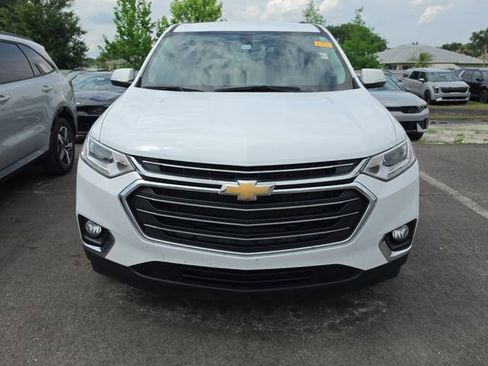 Used 2020 Chevrolet Traverse LT FWD image 2