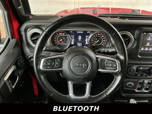 Used 2021 Jeep Wrangler Unlimited Sahara image 5