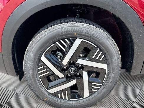 Used 2025 Nissan Kicks SV w/ Charging Package image 26