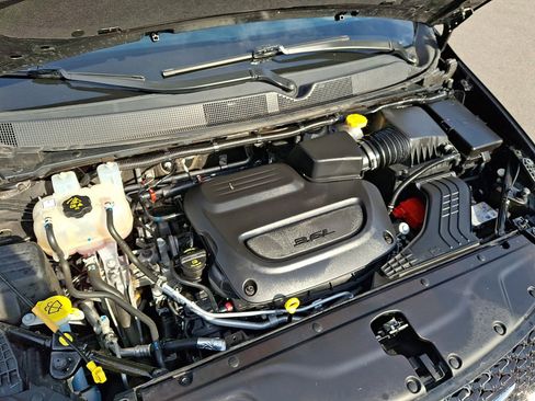 Used 2025 Chrysler Pacifica Select FWD image 27