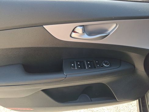 Used 2024 Kia Forte LXS FWD image 21