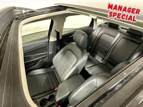 Used 2024 Volkswagen Jetta SE FWD image 15