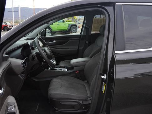 Used 2020 Hyundai Santa Fe SE FWD image 27