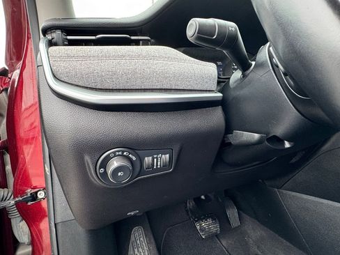 Used 2022 Jeep Compass Latitude image 25