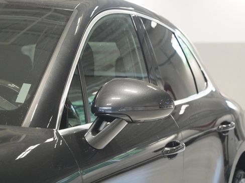 Used 2024 Porsche Macan S AWD/4WD image 7