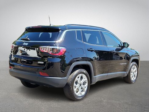 Certified 2025 Jeep Compass Latitude w/ Convenience Group AWD/4WD image 6