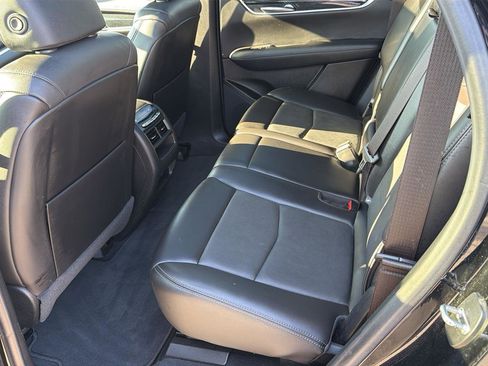 Used 2021 Cadillac XT5 Premium Luxury image 19