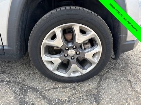 Used 2020 Jeep Compass Limited AWD/4WD image 13