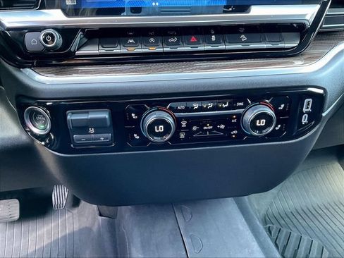 New 2025 Chevrolet Silverado 1500 LT AWD/4WD image 8