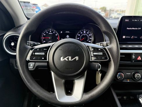 Used 2023 Kia Forte LXS w/ LXS Technology Package image 16