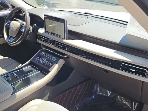 Used 2020 Lincoln Aviator Reserve RWD image 27
