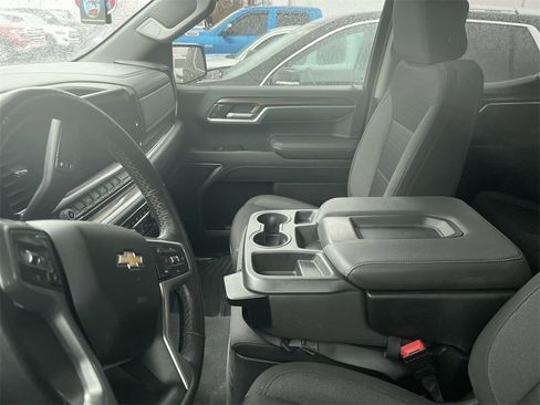 Used 2022 Chevrolet Silverado 1500 LT image 11
