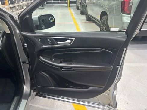 Used 2021 Ford Edge Titanium AWD/4WD image 35