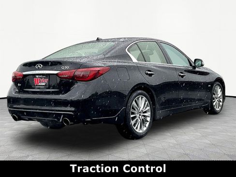 Used 2019 INFINITI Q50 Luxe w/ Essential Package (3.0T Luxe) AWD/4WD image 6