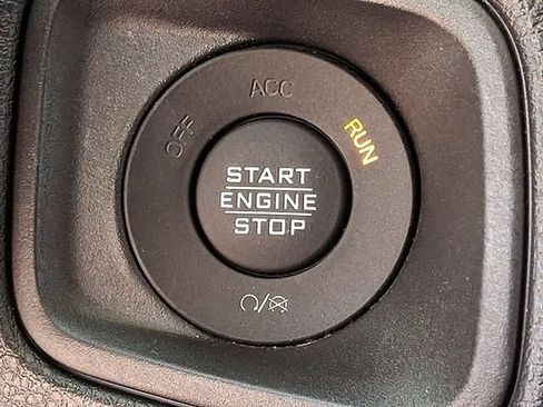 Used 2025 Jeep Wrangler Unlimited Sport AWD/4WD image 23