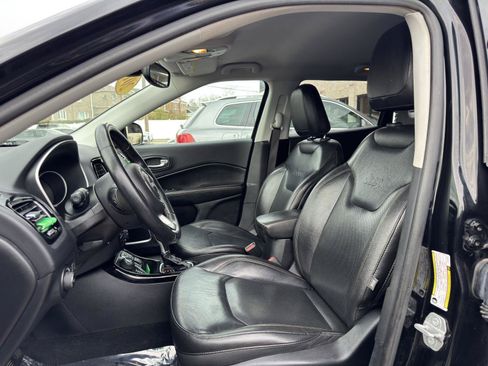 Used 2018 Jeep Compass Limited w/ Navigation Group AWD/4WD image 19