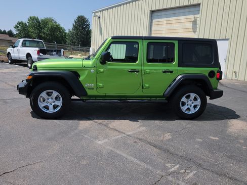 Used 2018 Jeep Wrangler Unlimited Sport S AWD/4WD image 5
