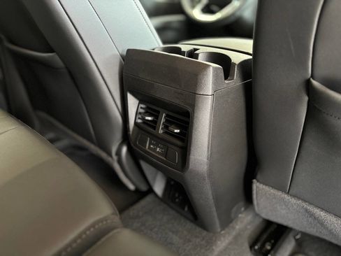 New 2024 Chevrolet Colorado LT w/ LT Convenience Package III image 19