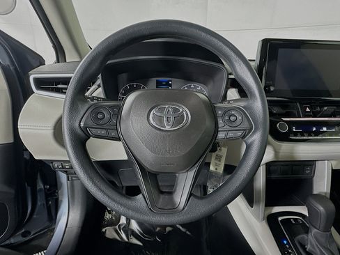 Used 2024 Toyota Corolla Cross L image 15