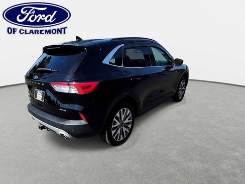 Used 2022 Ford Escape Titanium w/ Class II Trailer Tow Package AWD/4WD image 8
