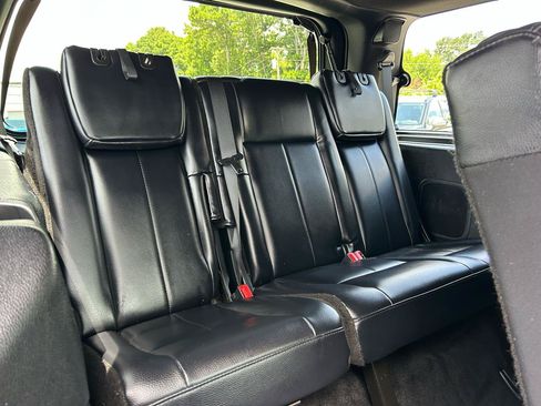 Used 2017 Ford Expedition XLT w/ Equipment Group 202A AWD/4WD image 13