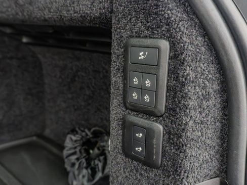 Used 2021 Land Rover Range Rover Autobiography Fifty Edition image 10