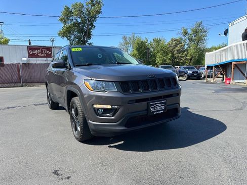 Used 2020 Jeep Compass Latitude image 2