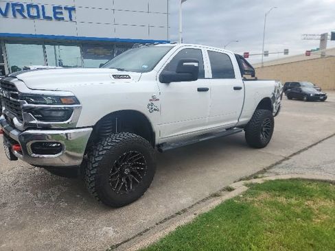 Used 2025 RAM 2500 Tradesman AWD/4WD image 2