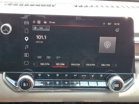 Used 2023 GMC Canyon Denali AWD/4WD image 16