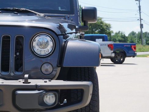 Used 2017 Jeep Wrangler Unlimited Sahara AWD/4WD image 10